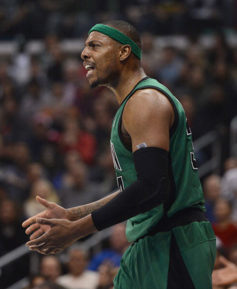 昔日水晶宫双星埃泽、奥利塞本赛季关键数据对比：后者均占优（埃泽vs奥利塞：本季关键数据对照，奥利塞全面领先）