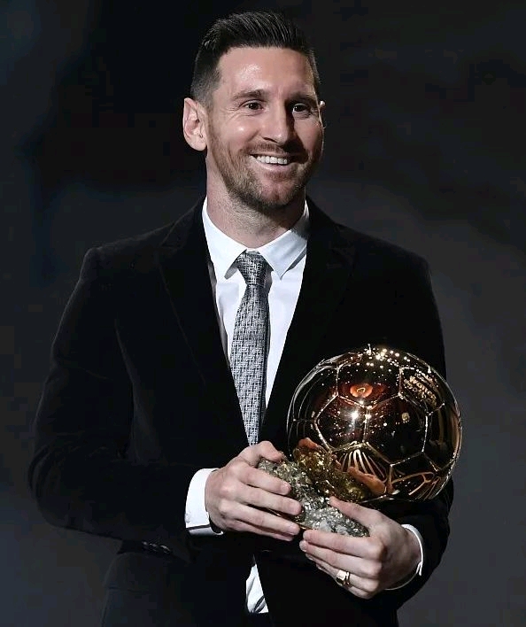 天空体育：纽卡7500万欧+500万欧浮动正式报价谢什科（天空体育：纽卡递交7500万欧+500万欧浮动的正式报价，目标谢什科）