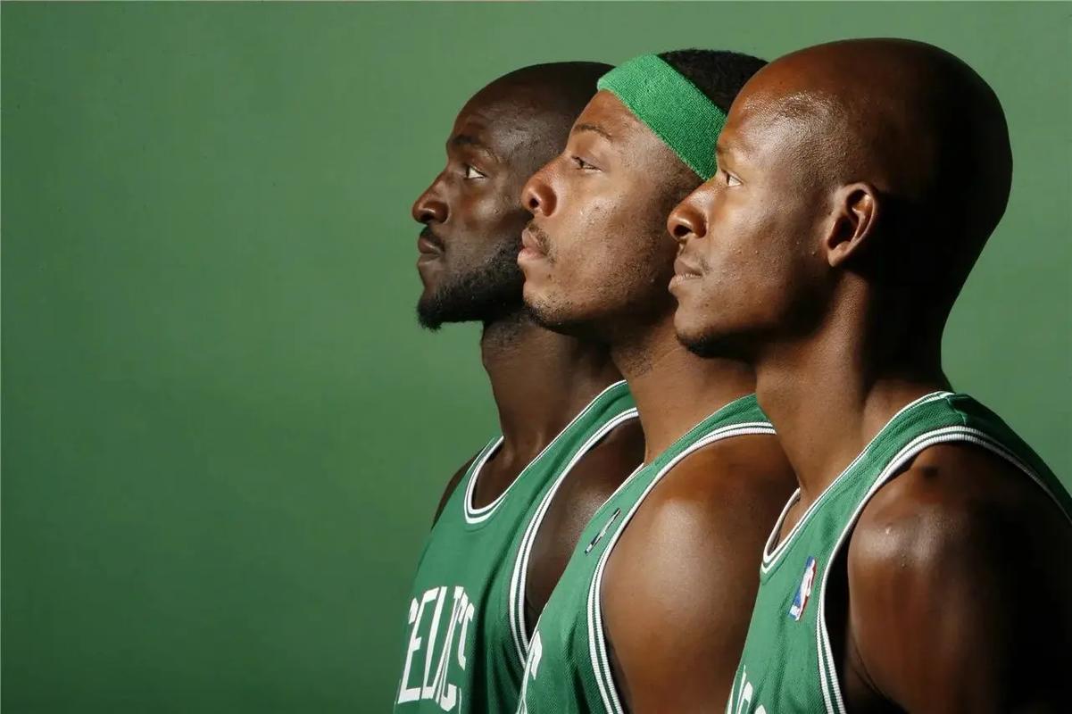 王伟：亚泰中期想引进更好的球员，但这些球员不愿冒巨大风险（王伟：亚泰中期拟升级引援，但目标球员不愿承担高风险）