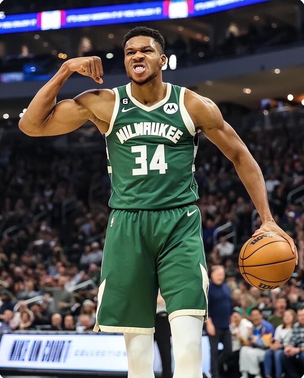 中超：上海海港主场4-1大胜深圳（中超：上海海港主场4比1击败深圳队）