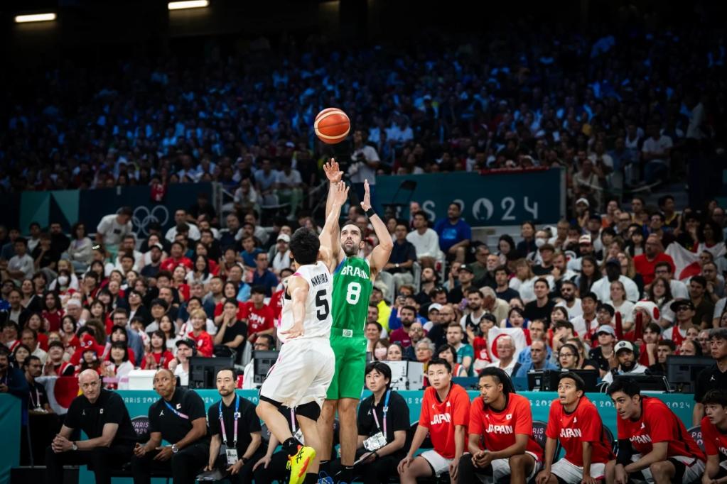 切马：比起布斯克茨，我觉得自己更像罗德里（切马自评：风格更接近罗德里而非布斯克茨）