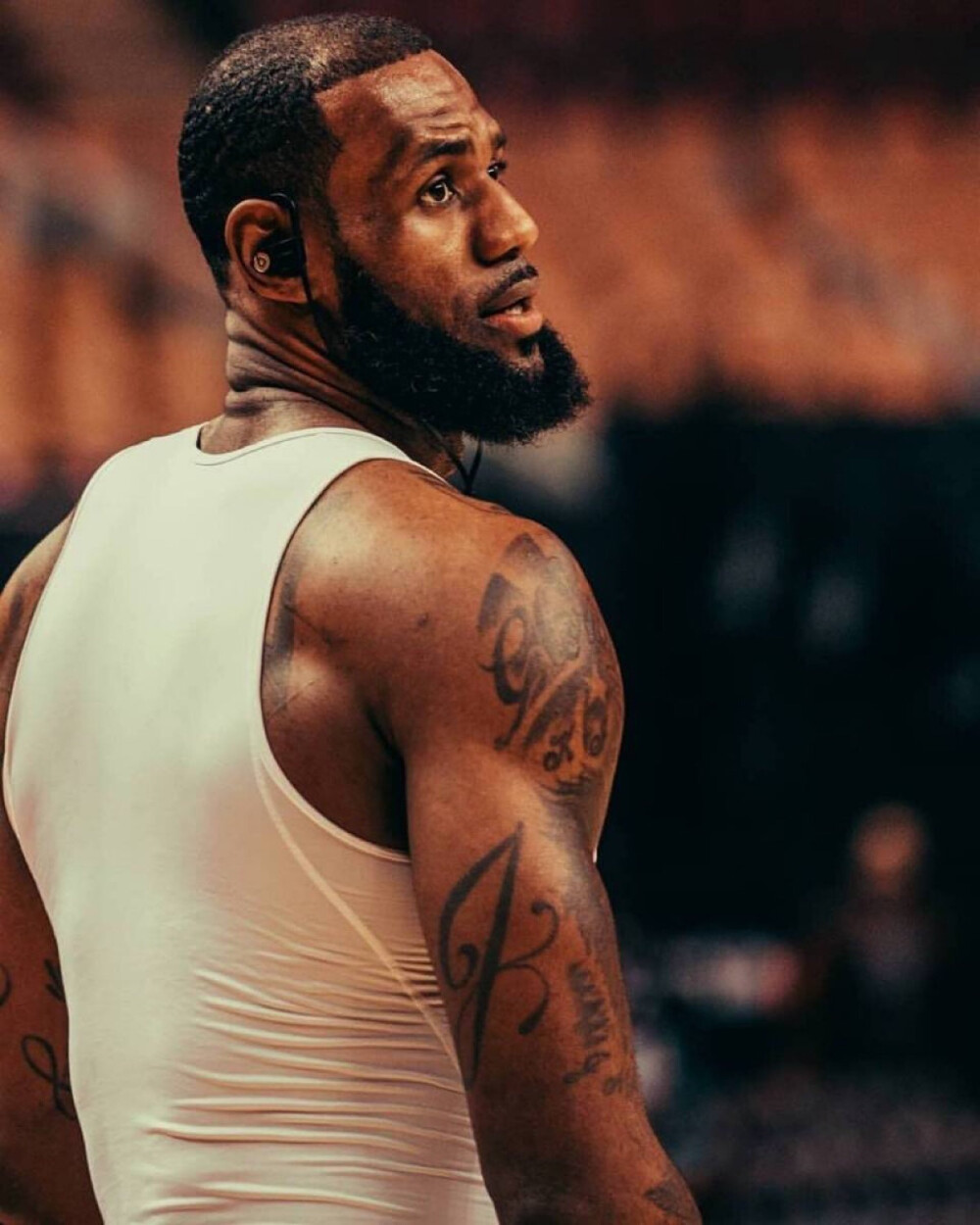 半场战报：克雷莫内塞0-0莱切（半场战况：克雷莫内塞与莱切0-0战平）