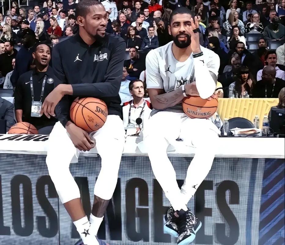 费迪南德：见到巴乔让我非常激动，那仿佛让我回到了童年时代（费迪南德：与巴乔相见激动万分，恍若重回童年）