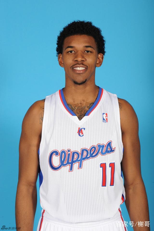 芒特状态回升，全场集锦展现轻盈灵动表现（芒特状态回暖，集锦尽显轻盈灵动）