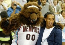 记者：齐尔克泽向曼联申请转会，罗马报价三千万欧先租后买（记者：齐尔克泽已申请转投曼联，罗马报价3000万欧先租后买）