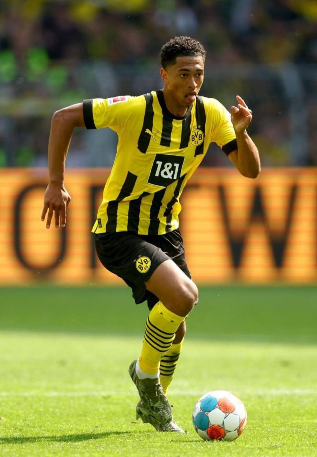 双喜临门，阿莱格里成为米兰队史第七位百胜主帅（阿莱格里达成百胜里程碑，成为米兰队史第七位百胜主帅）