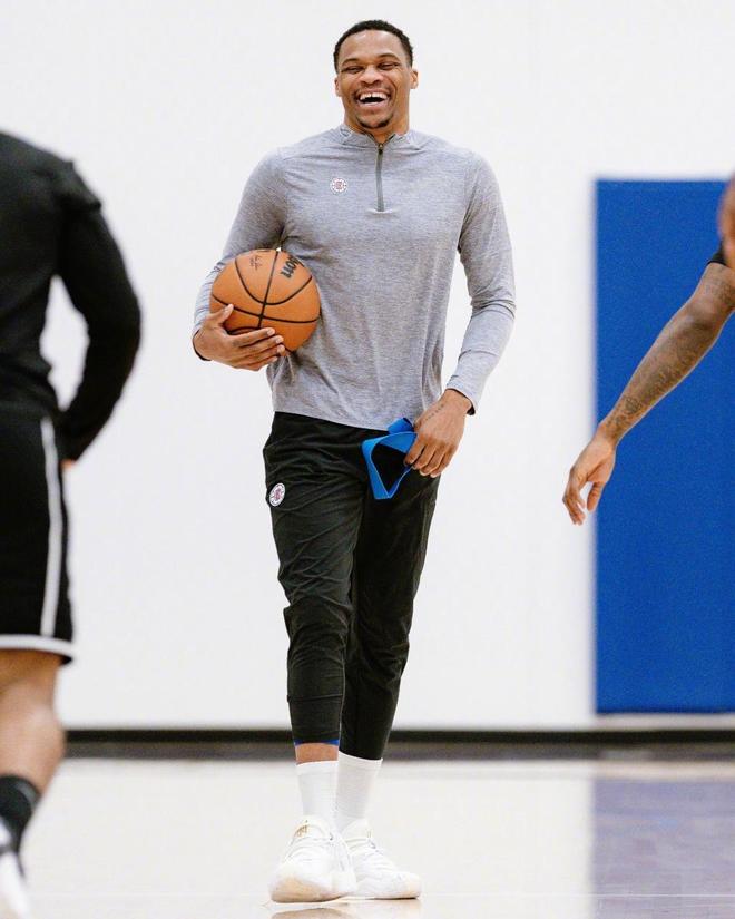 意媒：尤文和马赛正在关注博埃，拜仁要价1800万欧元（意媒：尤文、马赛有意博埃，拜仁标价1800万欧元）